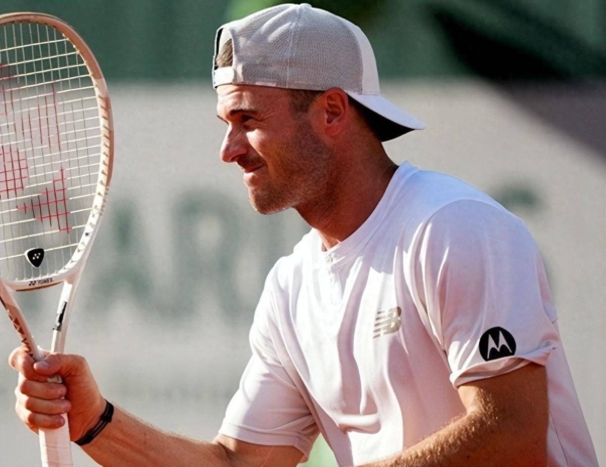 他反而用更 他反而用更