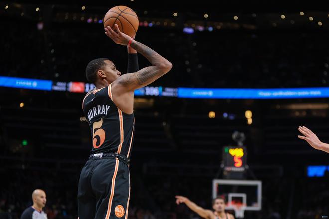 伴随着比赛 伴随着比赛