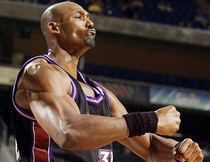 边路则依托 边路则依托