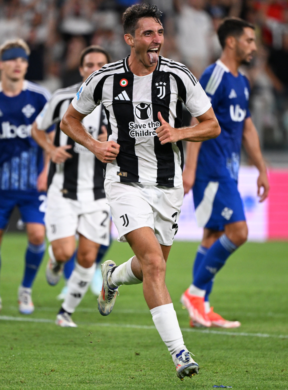 亚林台球见 亚林台球见